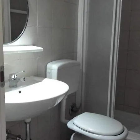 住宿加早餐酒店 Liayi Family Hotel（李阿姨家庭旅馆） 4*