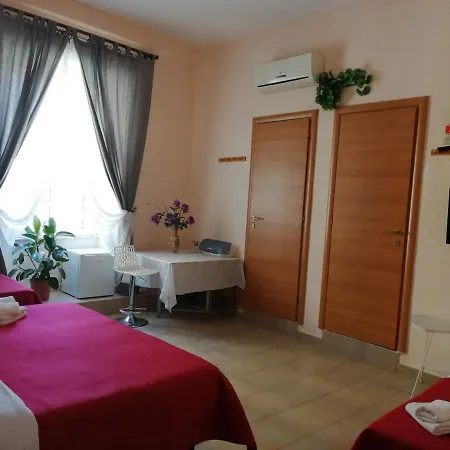 Liayi Family Hotel（李阿姨家庭旅馆） B&B
